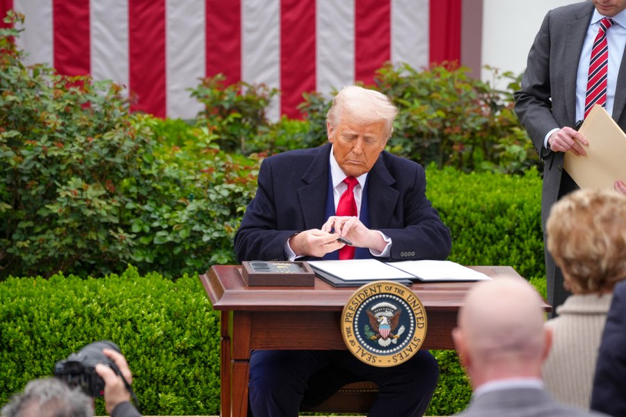 Ce se ascunde în spatele noii ere protecționiste a lui Trump