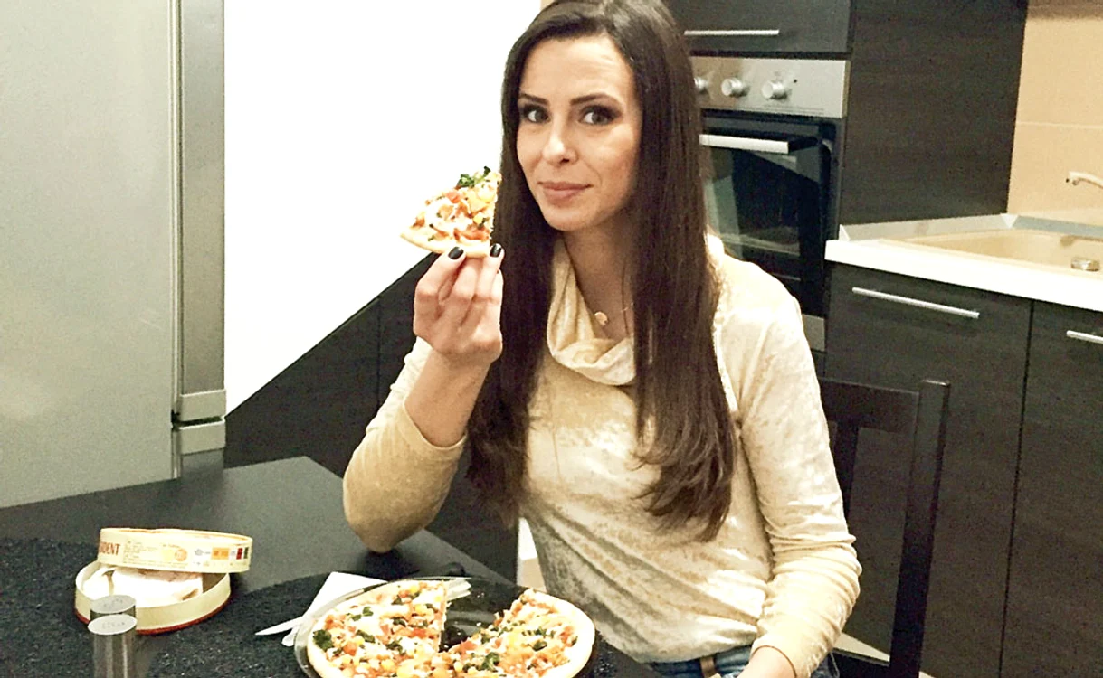 
    Cina aceasta copioasă o ia la  11.00 noaptea fără probleme  