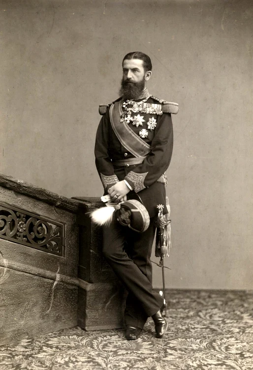 Regele Carol I în uniformă de general en-chef