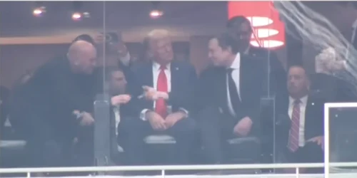 trump si Musk la omagierea activistului mort foto Sky News australia png