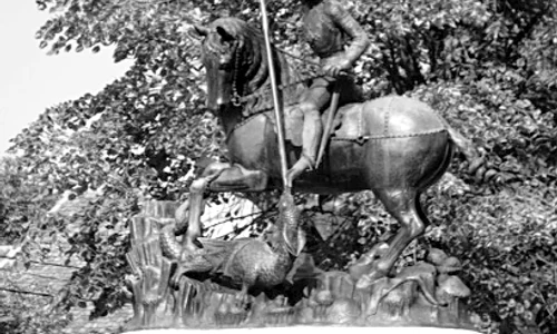 Un monument salvat png