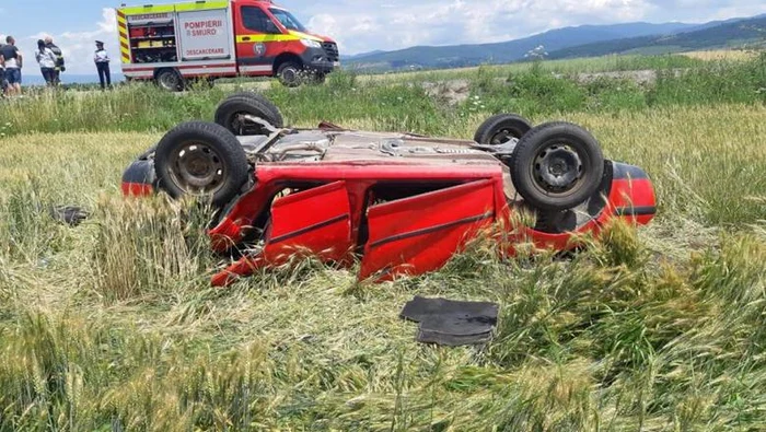 Accidentul s-a produs în urma coliziunii a două autoturisme