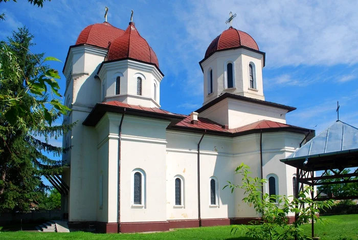 Biserica din Dor Mărunt, ctitorită de familia Pintecan Foto:Episcopia Sloboziei şi Călăraşilor