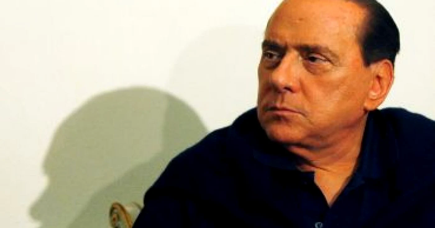Italia: Premierul Berlusconi a contractat o formă uşoară de scarlatină