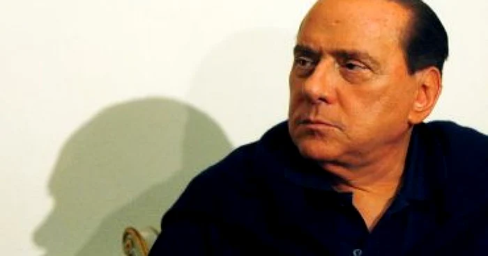 Italia: Premierul Berlusconi a contractat o formă uşoară de scarlatină