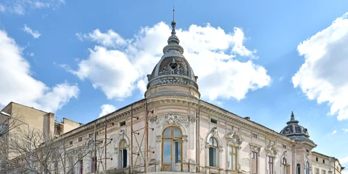 Casa Petrescu   exterior jfif