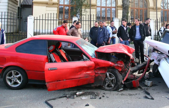 Consumul de alcool este incompatibil cu activitatea de conducere a autovehiculelor