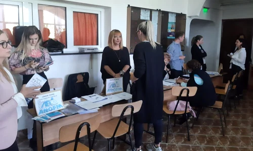 Supraofertă pe piaţa muncii la Braşov FOTO Ioan Buciumar