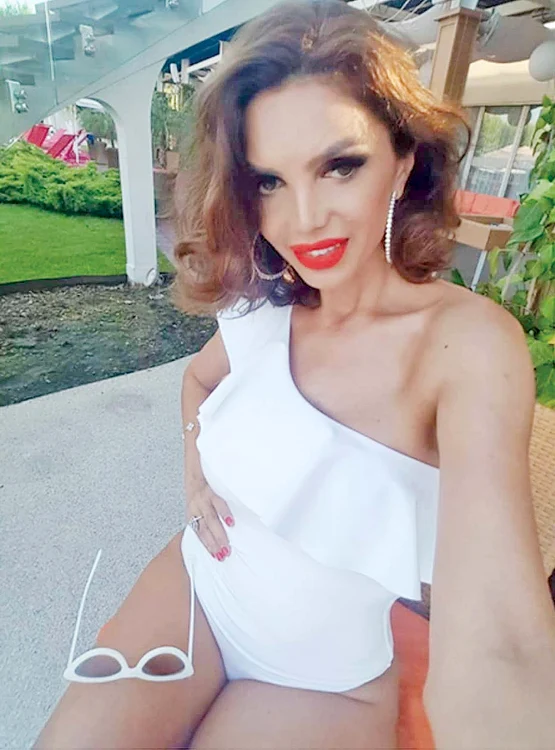 Cristina Spătar a filmat în costum de baie