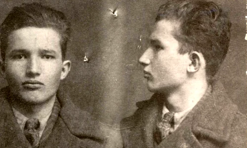 Nicolae Ceauşescu arestat de poliţia din Târgovişte, în 1936 (© „Fototeca online a comunismului românesc”, cota: 2/1936)