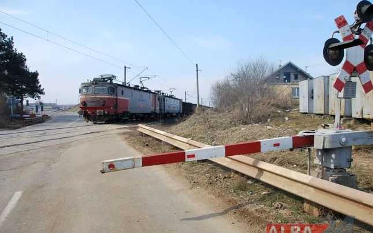 Restricţiile de trafic sunt necesare pentru lucrări la calea ferată. FOTO Adevărul