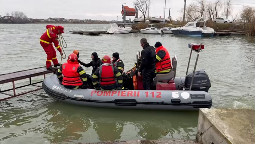 Căutare pe lacul Siutghiol: doi pescari din Ovidiu sunt dispăruți