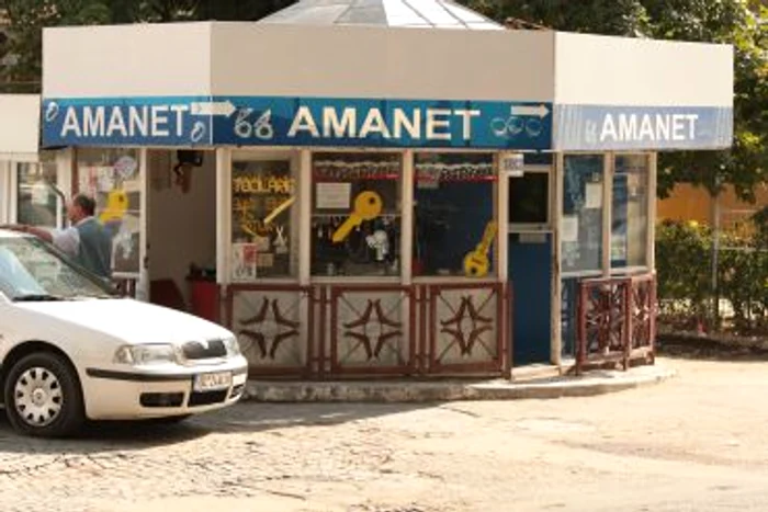 Galaţi: Casele de amanet reprezintă „banca” de criză a săracilor
