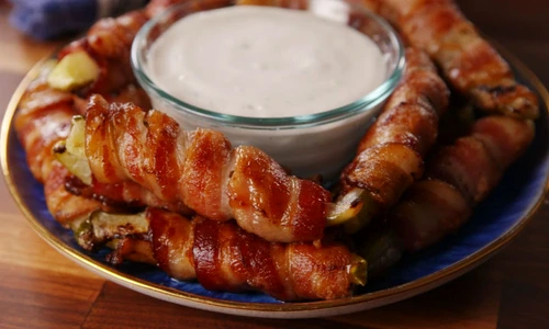 castraveti infasurati in bacon jpeg