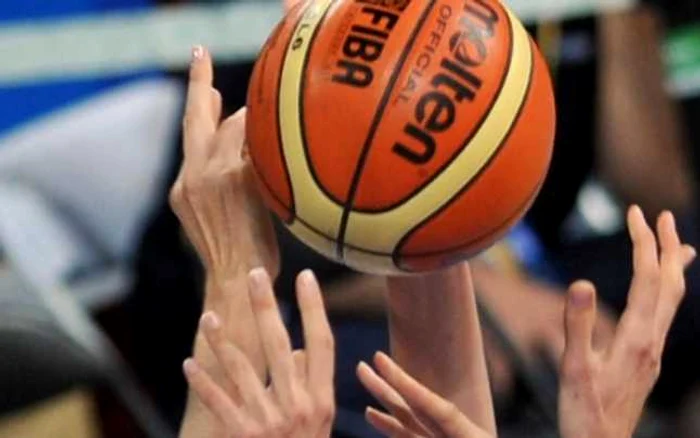FRB anunţă că, începând de săptămâna viitoare, fanii baschetului vor avea ocazia, timp trei săptămâni, să-şi voteze favoritele pentru All Star Game 2014