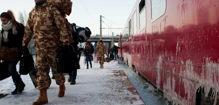 Oamenii au stat aproape 60 de ore în tren. Foto: Cosmin Costache