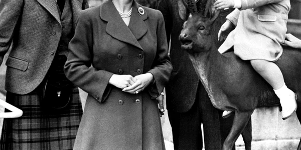 regina Elisabeta şi prinţul Philip