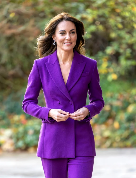 kate middleton costum mov profimedia jpg