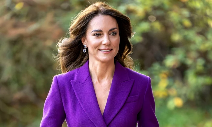 kate middleton costum mov profimedia jpg