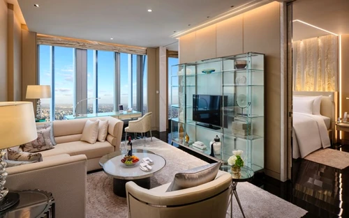 J Hotel Shanghai Tower