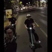 trotineta gif gif