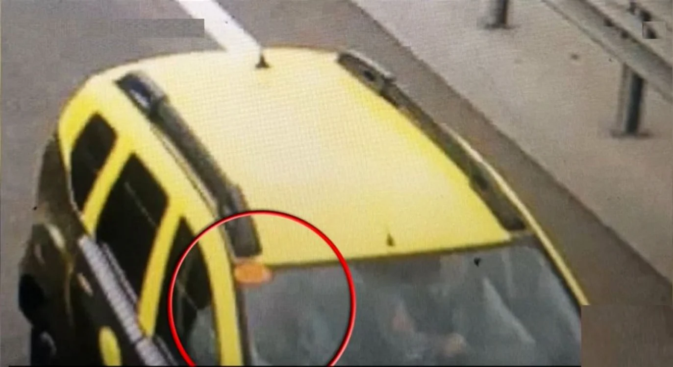 Primele imagini cu primarul Cherecheș când părăsește țara - Foto Antena 3 