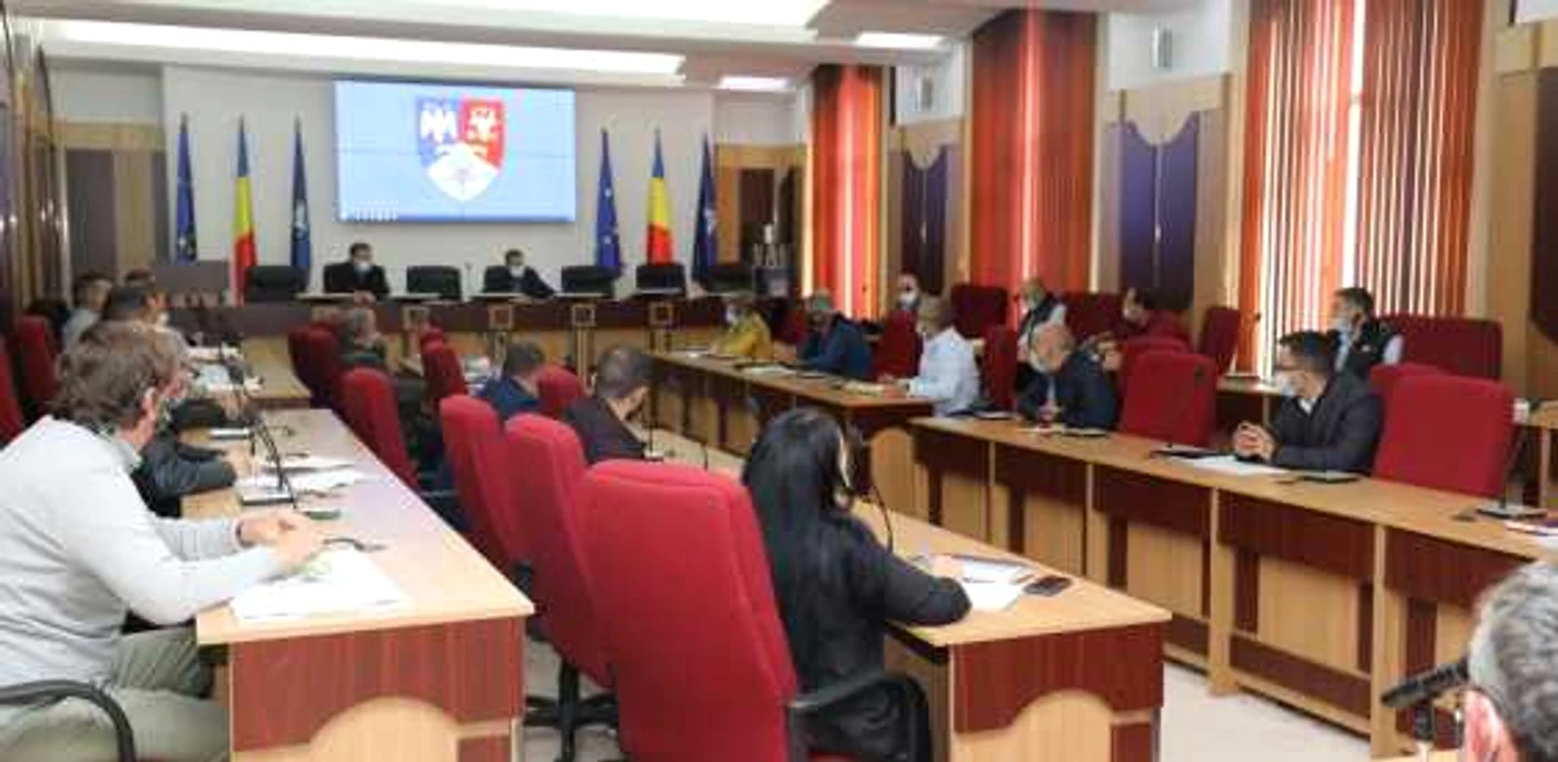 Constructorii au fost chemaţi la Consiliul Judeţean