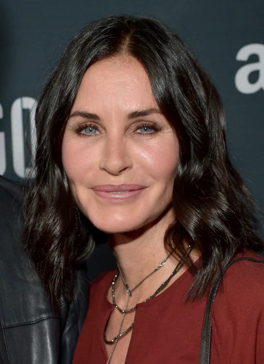 Courteney Cox a apărut la avanpremiera filmului ”Hand of God” cu fața împietrită din cauza botoxului
