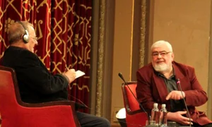 Adam Michnik   Andrei Pleşu la Ateneu jpeg