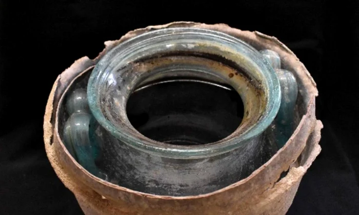 Cel mai vechi vin din lume, descoperit într-un mausoleu roman (© Journal of Archaeological Science)