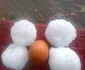 Bucăți de grindină căzute în zona Horezu Vâlcea Foto Damian Tarbujaru