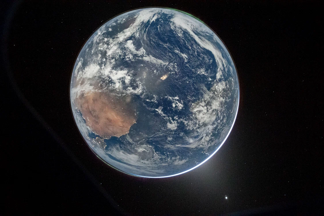 Pământul, văzut de membrii Artemis. FOTO: NASA