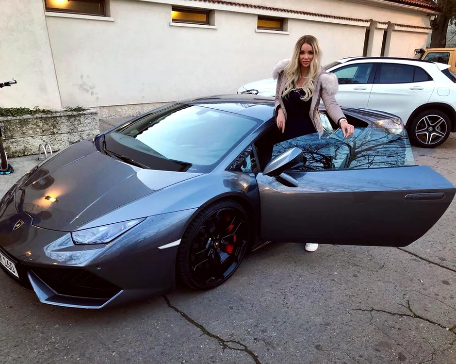 Adelina Pestriţu, vedetă tv, maşină de 100.000 €