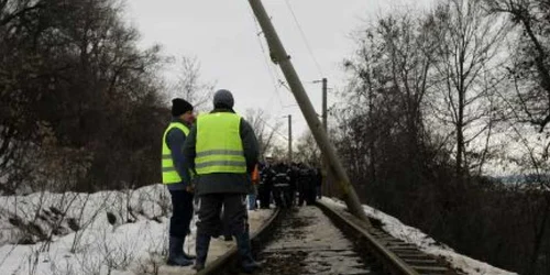 Alunecările de teren blochează trenurile