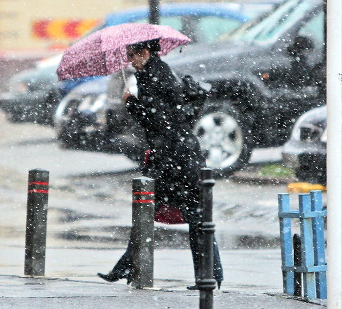 Duminică se aşteaptă ninsoare în Bucureşti