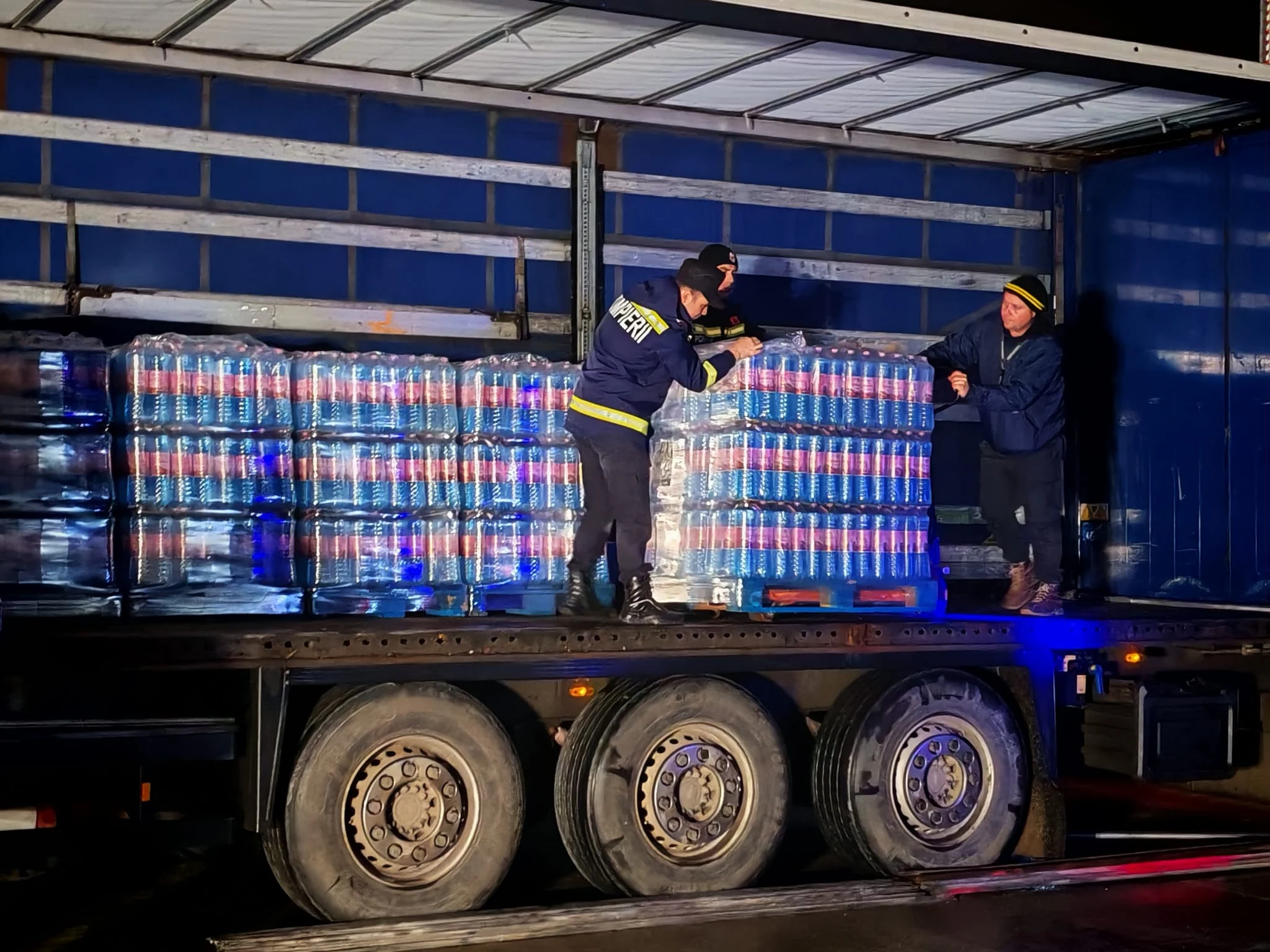 Situație de urgență în Prahova și Dâmbovița: Apa din rezervele de stat ajunge la populație, pentru a asigura condițiile minime de trai în localitățile afectate