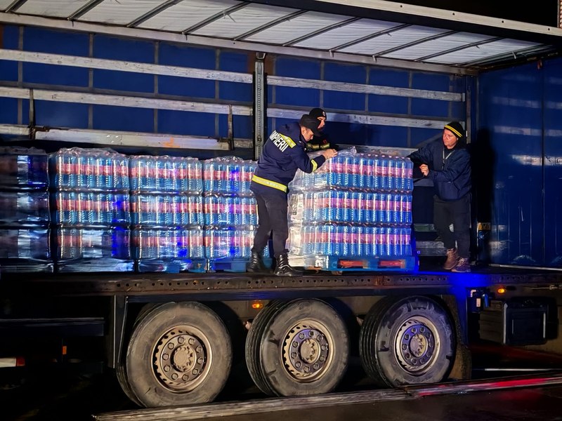 Situație de urgență în Prahova și Dâmbovița: Apa din rezervele de stat ajunge la populație, pentru a asigura condițiile minime de trai în localitățile afectate