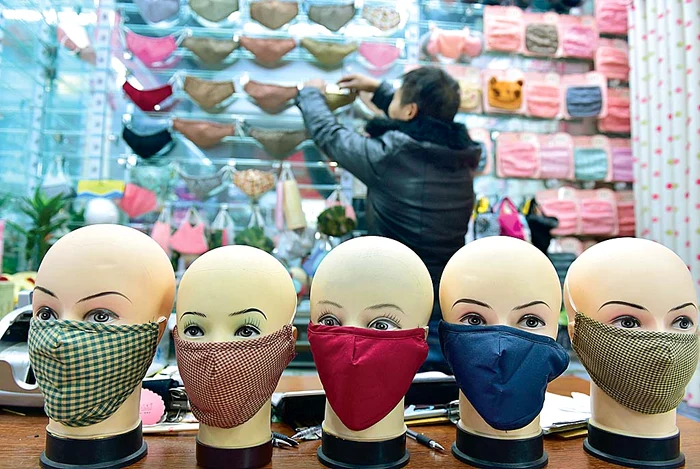 Măştile colorate, la mare căutare