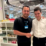 Nicusor Dan la Primark jpg