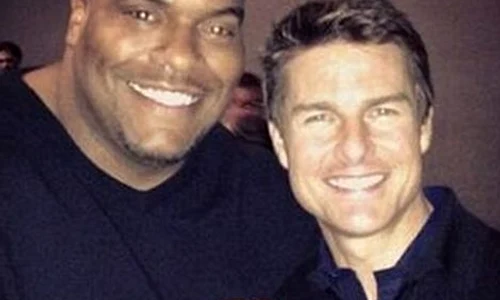 Tom Cruise, păzit de un violator jpeg