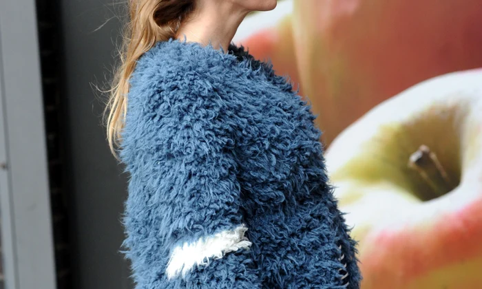 Renee Zellweger filming in Sainsburys jpeg