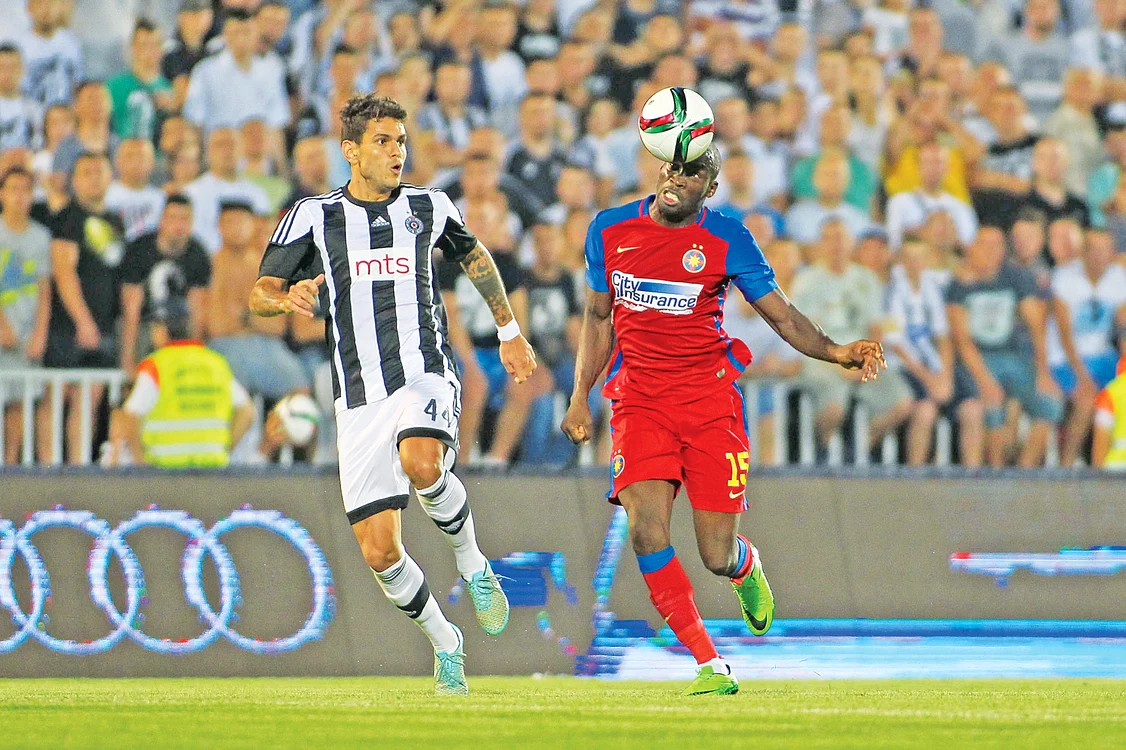 
    Tade nu a dat  satisfacţie de la  sosirea la Steaua,  el marcând  doar trei goluri  