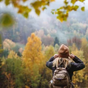 shutterstock - Toamna la munte - drumetie - vremea - ceata - frig