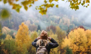 shutterstock - Toamna la munte - drumetie - vremea - ceata - frig 