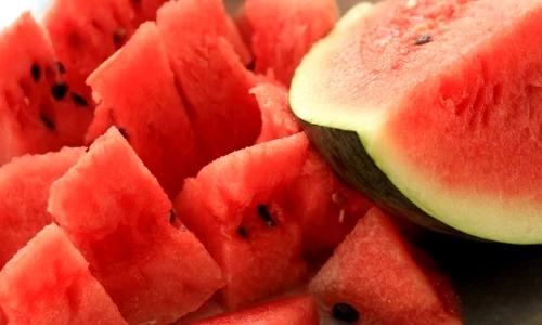 1 alimentele care repara daunele produse de soare zrth jpg jpeg