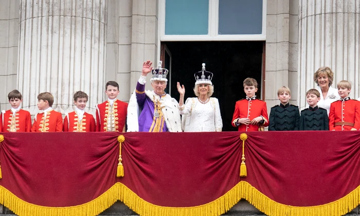 nepoții Camillei, Gus, Louis și Freddy, paji la Încoronarea Regelui Charles   GettyImages 1252771965 jpg