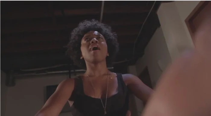 Ce poate o tânără să gândească de fapt în timpul unei partide de sexFoto Youtube