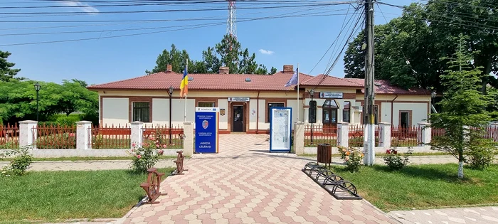 Primăria Comunei Independența a tăiat din salarii. FOTO primariaindependenta.ro