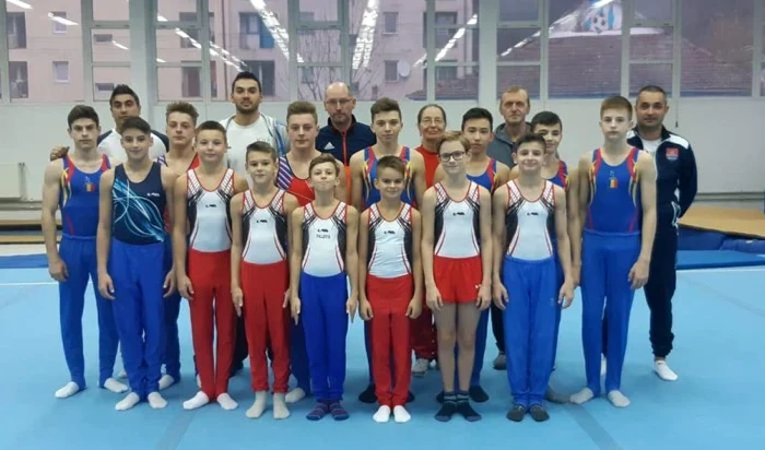 
    Dan Grecu, alaturi de sportivii de la Centrul Olimpic de la Resita  