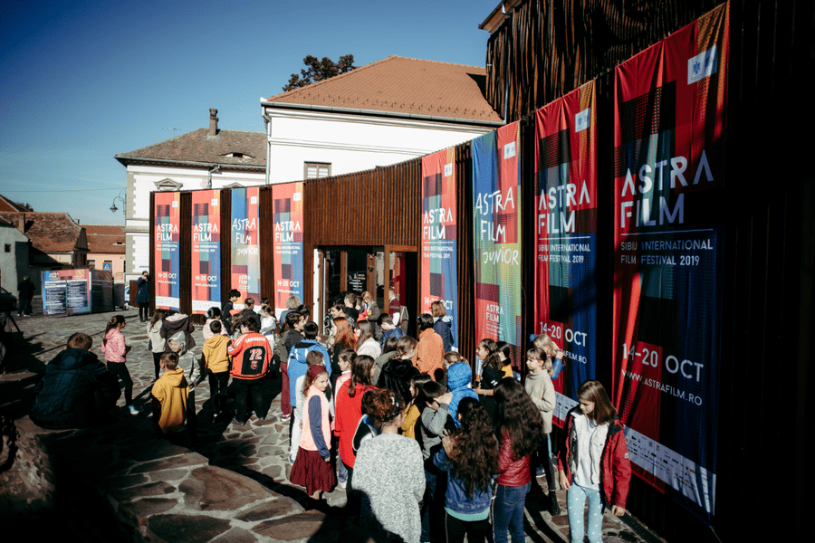 Documentare și ateliere pentru copii și tineri. Astra Film Junior face ocolul Pământului în 23 de filme